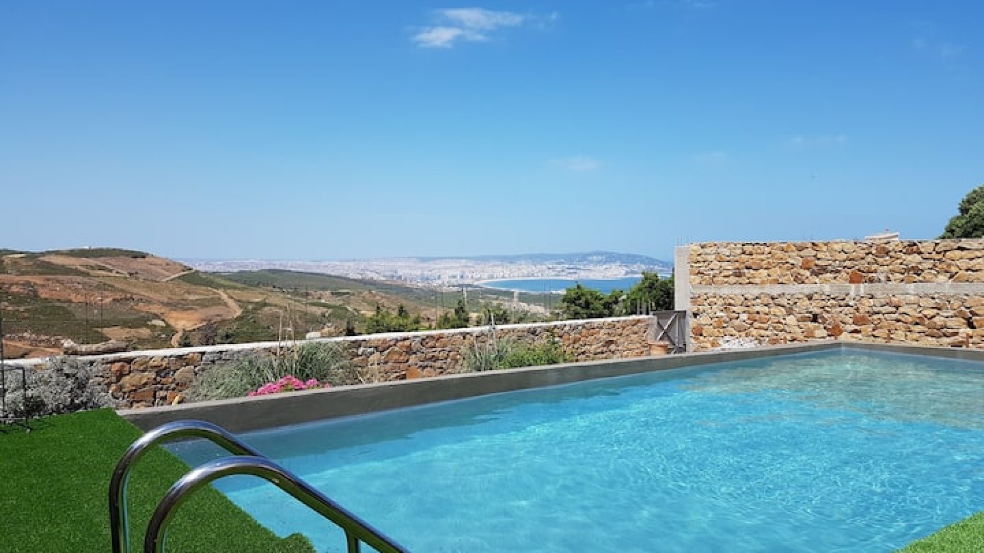 43349244-fed5-4a22-aeff-318de474835c